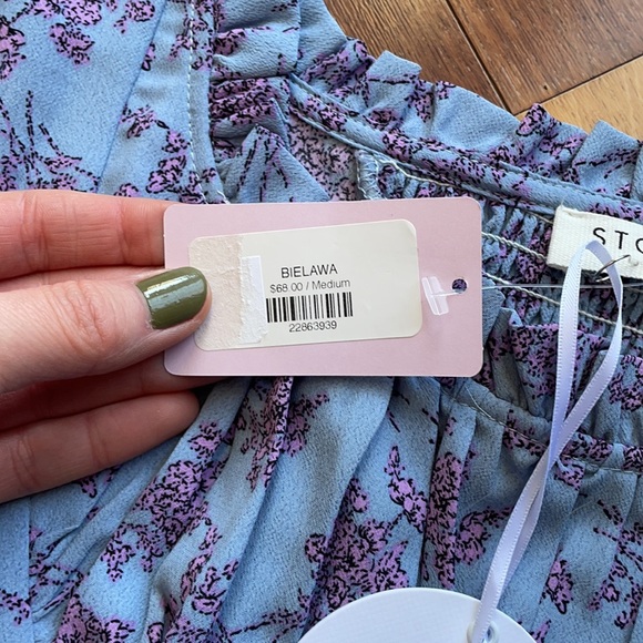 NWT Boutique 1861 Blue and Lilac Floral Crop Top w Tie Detail, size Medium - Picture 10 of 13